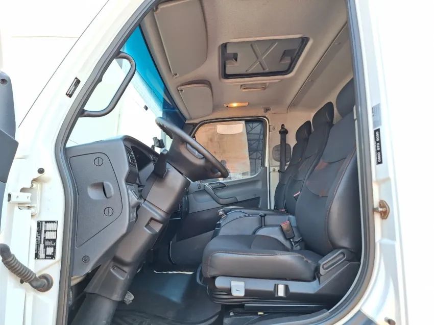 Mercedes Benz Accelo 1016 Carroceria Graneleira 5,40m - Foto 10