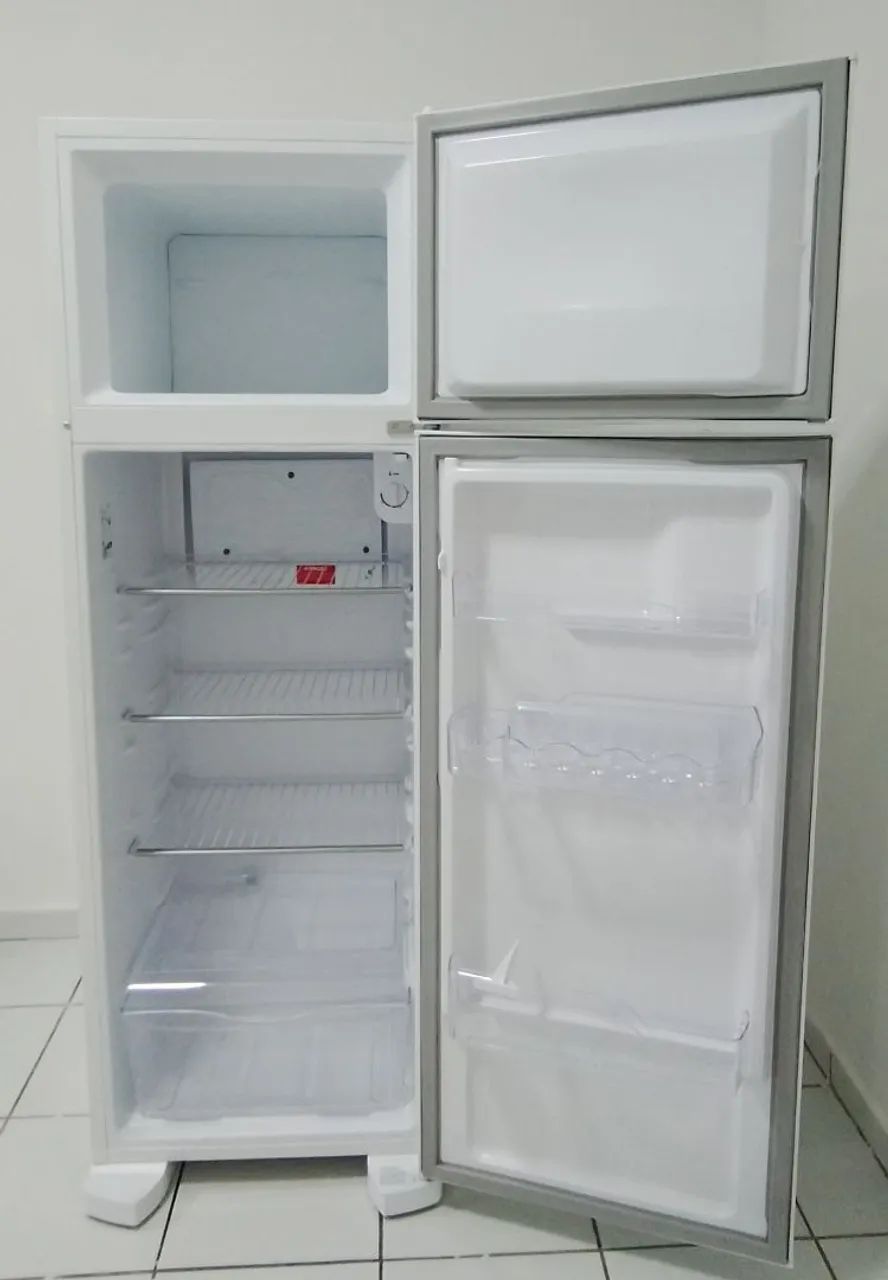 Geladeira Eletrolux 260 Litros  - Foto 3