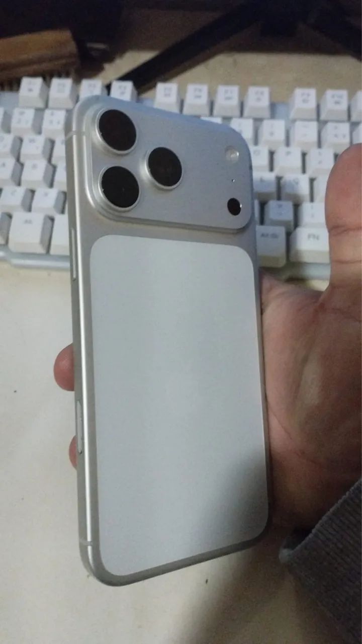 iPhone 17 pro Max 256GB branco - Foto 2