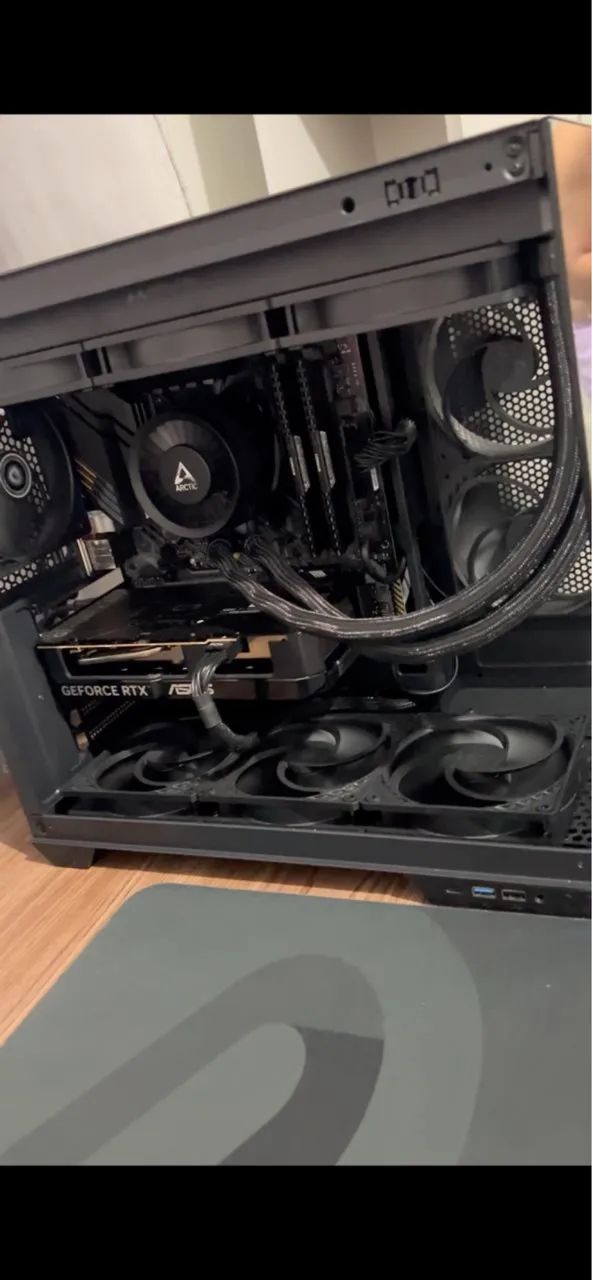 PC GAMER RYZEN 75700X3D. 32gb rtx 5060TI