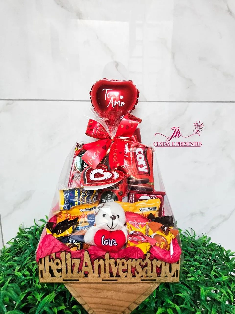 Cesta de chocolate para aniversário - Foto 3
