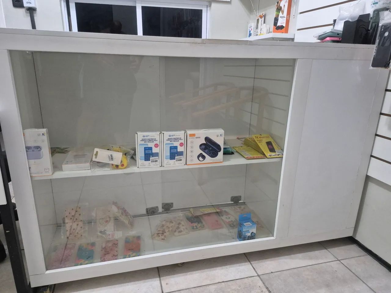 Balcão vitrene para loja MDF - Foto 3