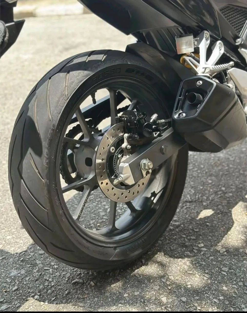 HONDA CB 300f 2024 - Foto 5