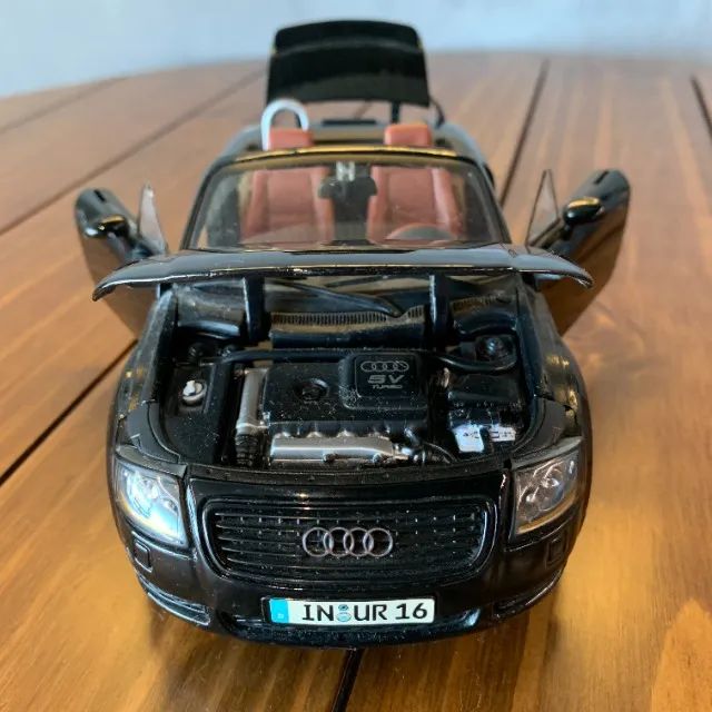 Audi TT Roadster - Maisto 1/18 - Hobbies e coleções - Santa