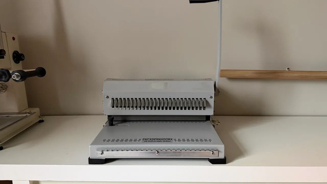 Encadernadora Excentrix Duplo Anel 2x1 Manual  - Foto 2