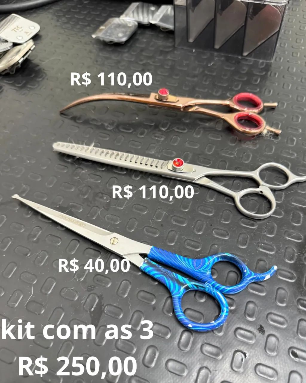 Vende-se tesouras de banho e tosa 