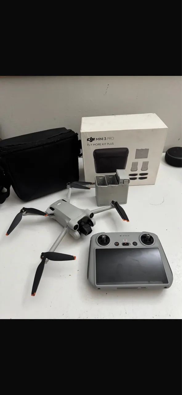 Drone DJI Mini 3 Pro Fly more combo (2 baterias) Controle com tela!