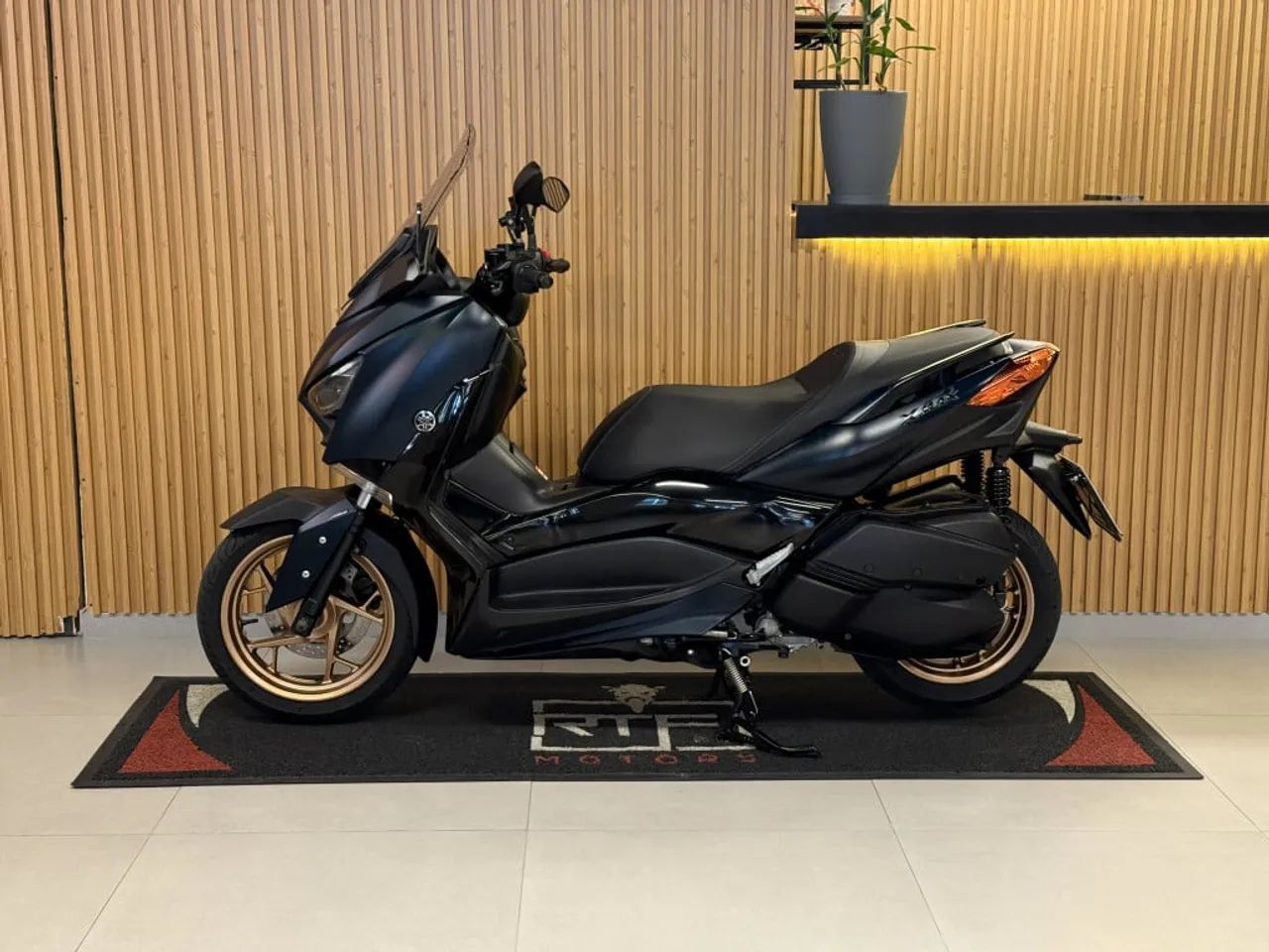 Yamaha XMAX 250 ABS 2023 - Foto 2