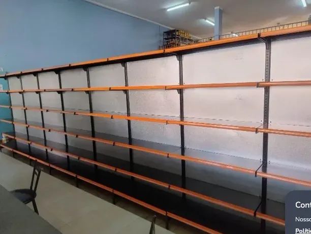 GÔNDOLAS COR PRETO - MENOS DA METADE DO PREÇO - OPORTUNIDADE - Foto 5