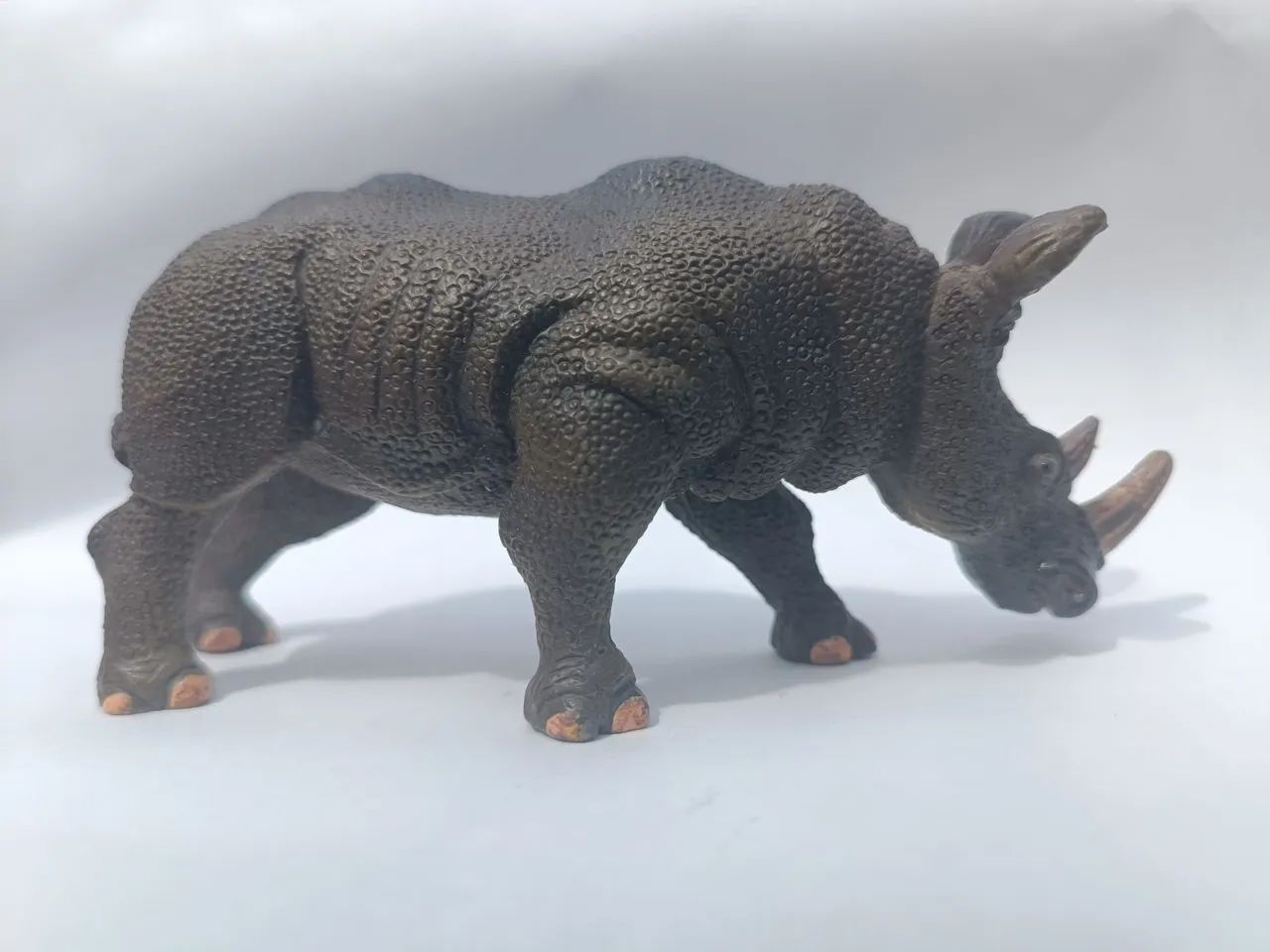 Rinoceronte boneco colecionável figure action