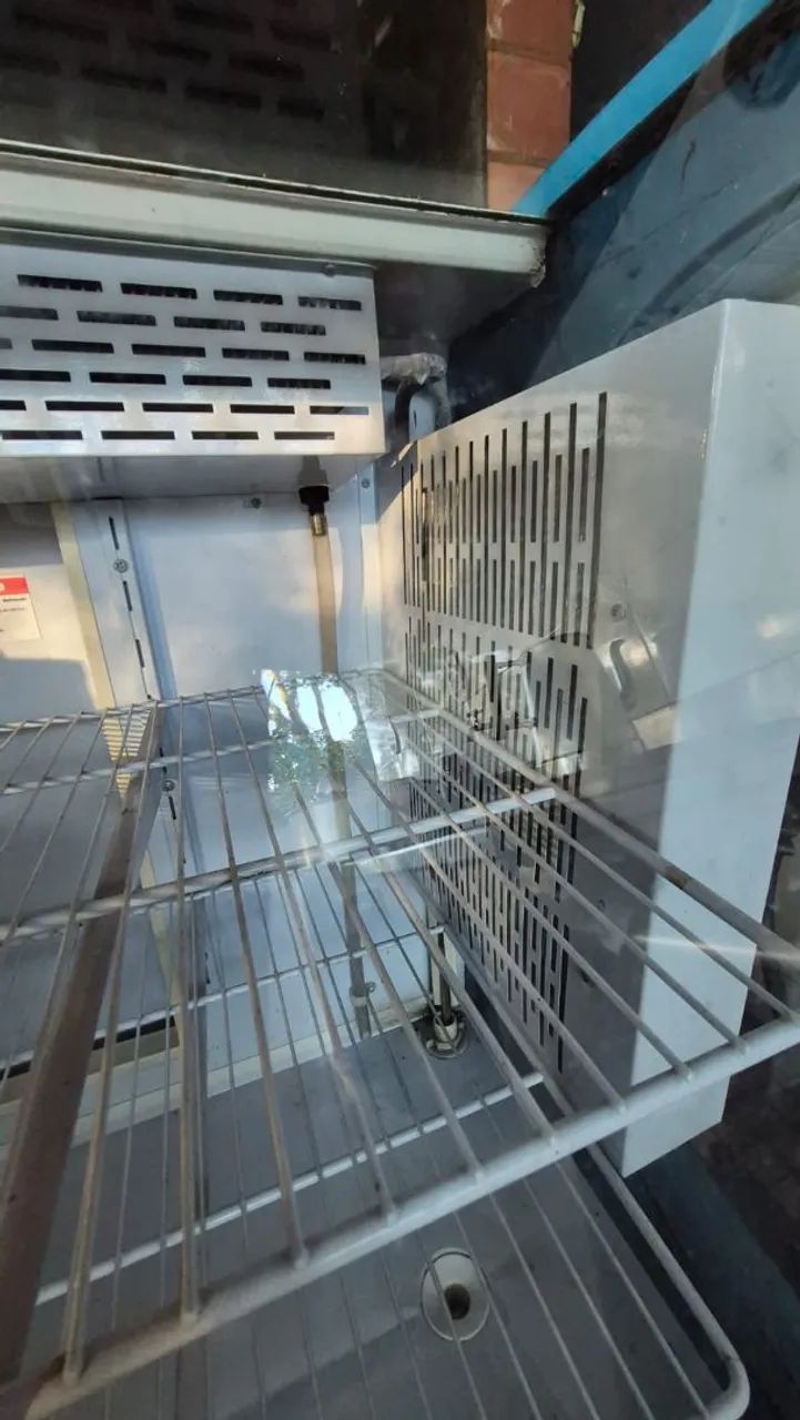 Vitrine Panorâmica Refrigerada 1,20x1,40. - Foto 2