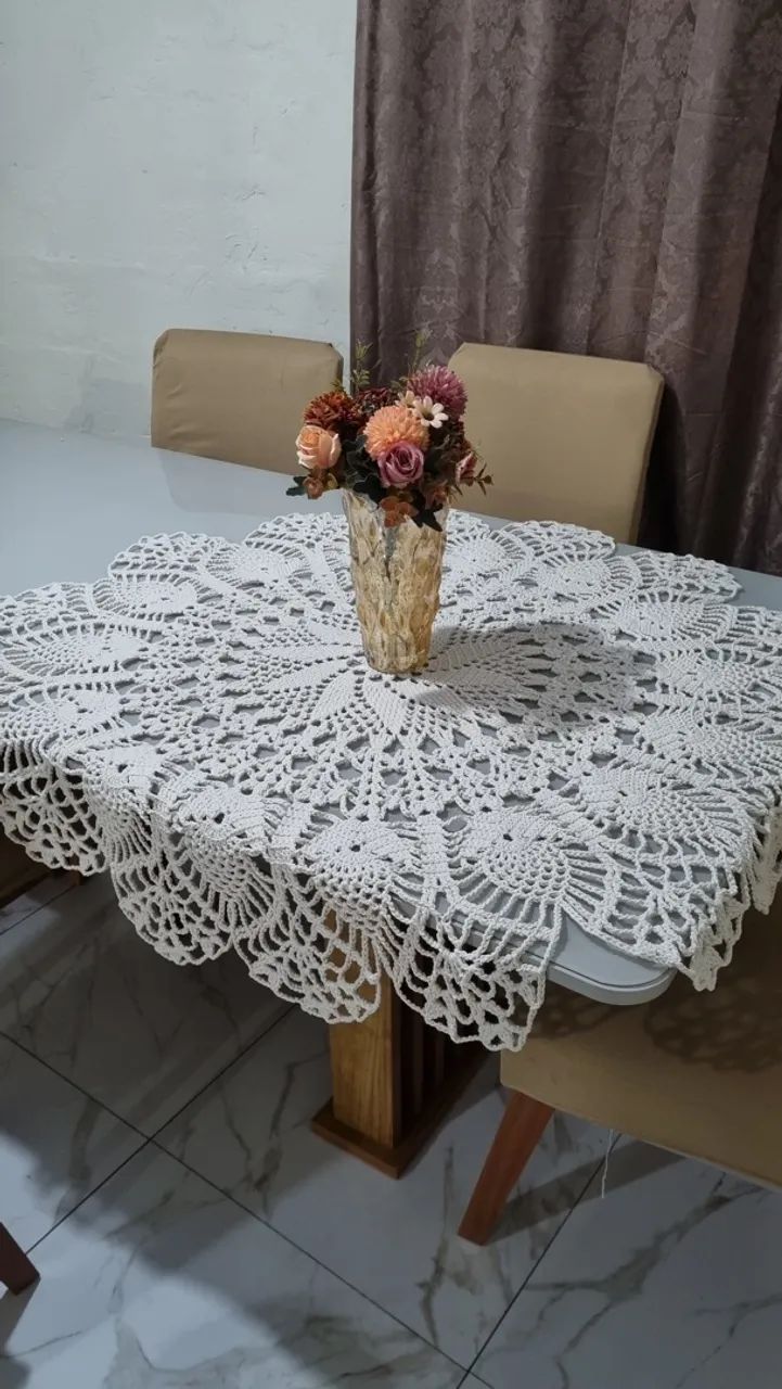 Toalha de mesa de crochê 