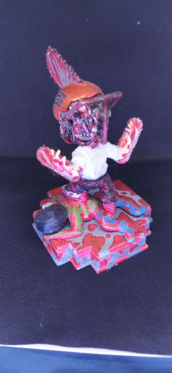 chainsaw man figura pintada a mão  - Foto 2