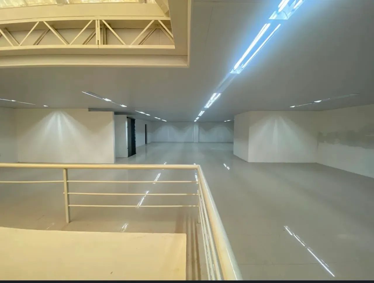 Loja com 2750m2 no coração do Comércio - Foto 3