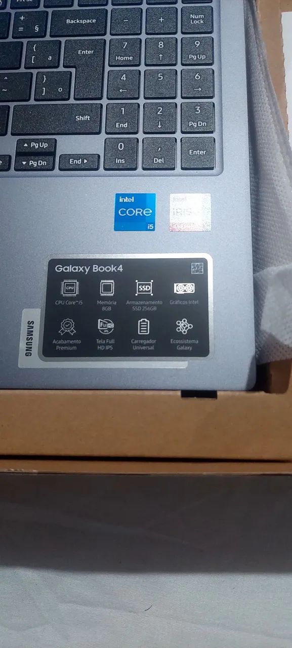 Vendo Noot Book Galaxy Book 4 Intel 5
