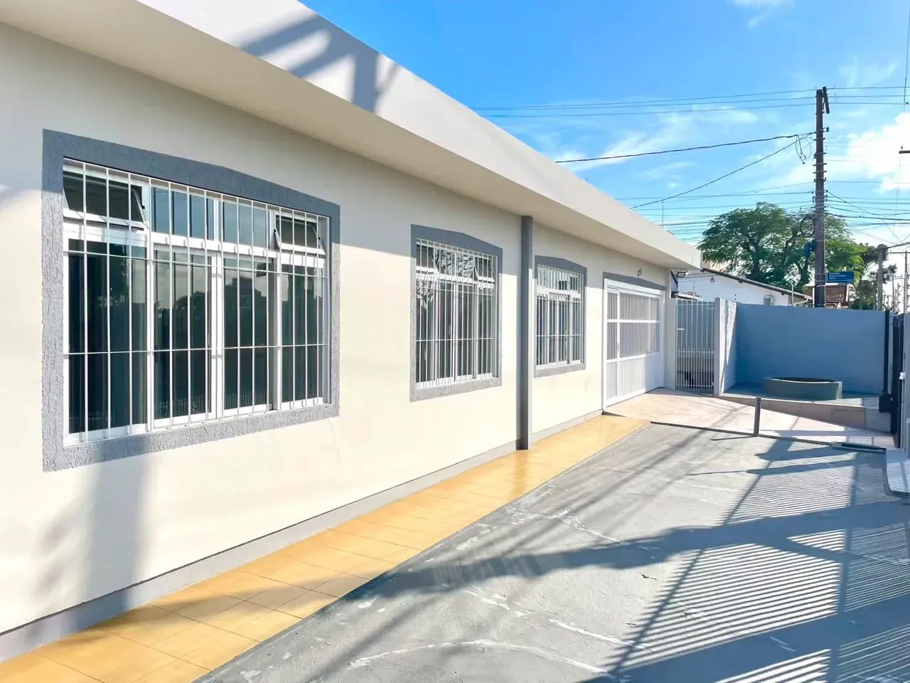 Casa para alugar em Capoeiras com 216 m² e 6 ambientes