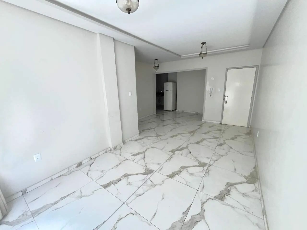 Apartamento à venda, 2 quartos, 1 suíte, Centro - Florianópolis/SC