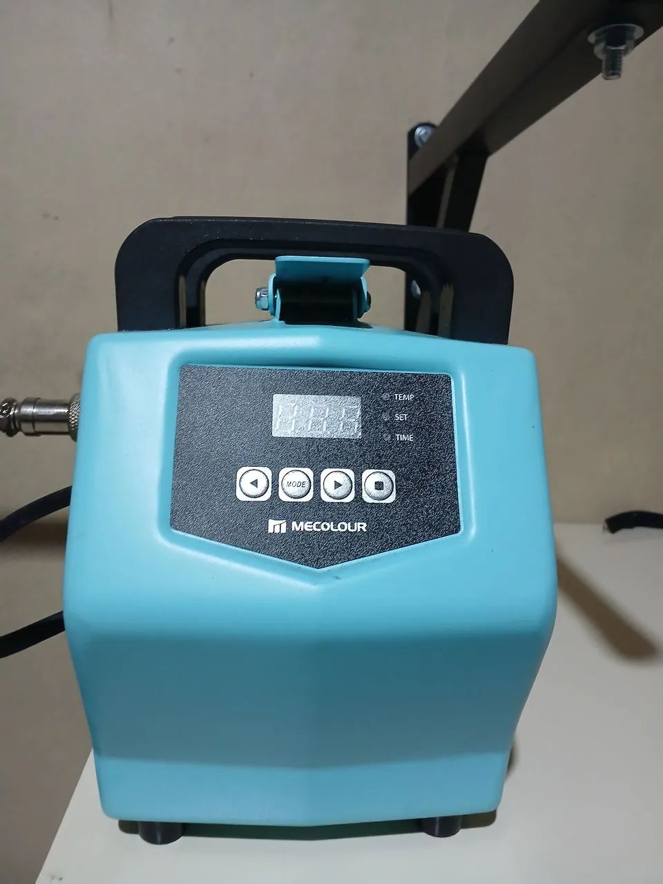 Prensa térmica para canecas 220v