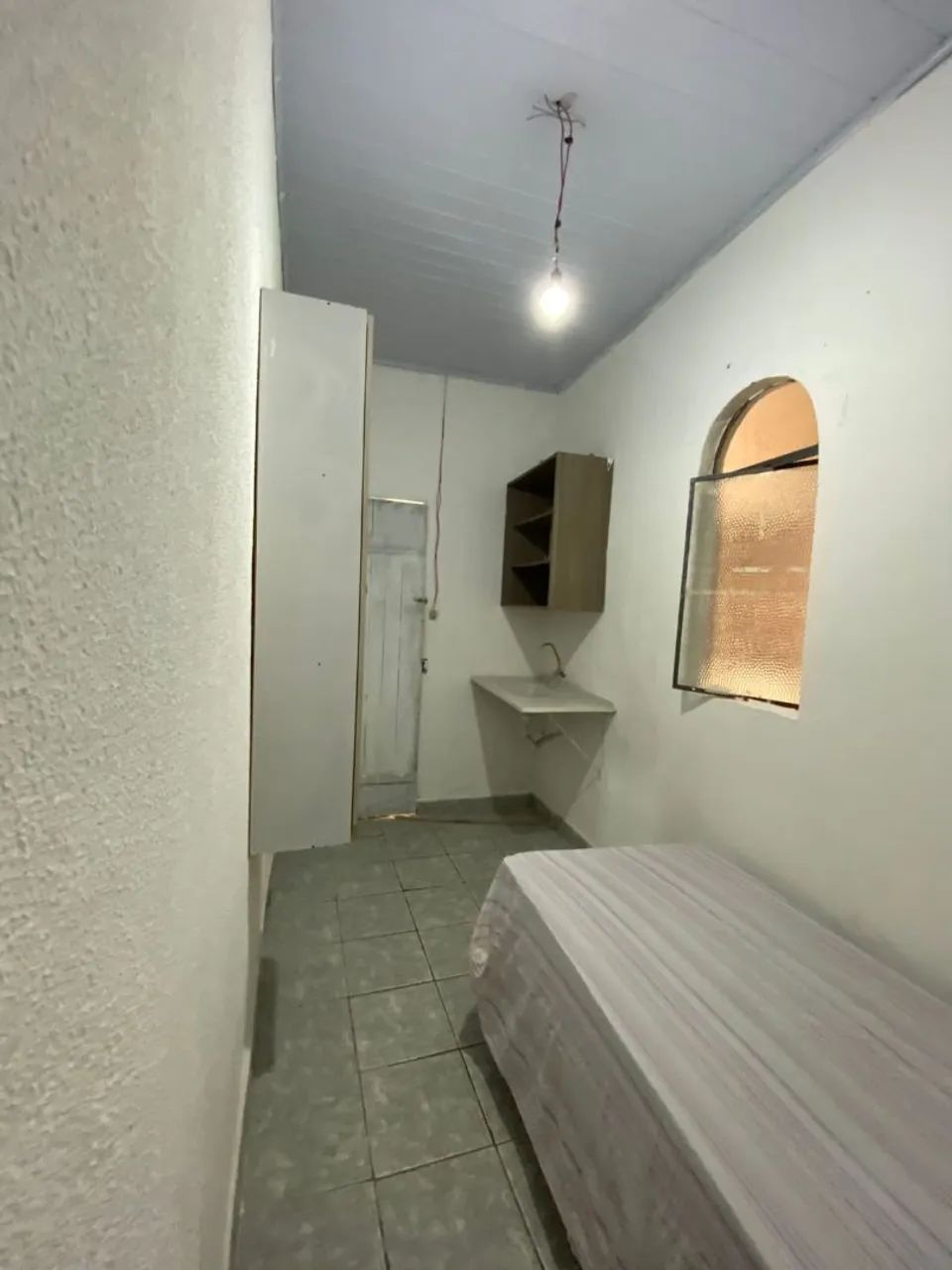 QUARTO NO CENTRO!!! - Foto 4