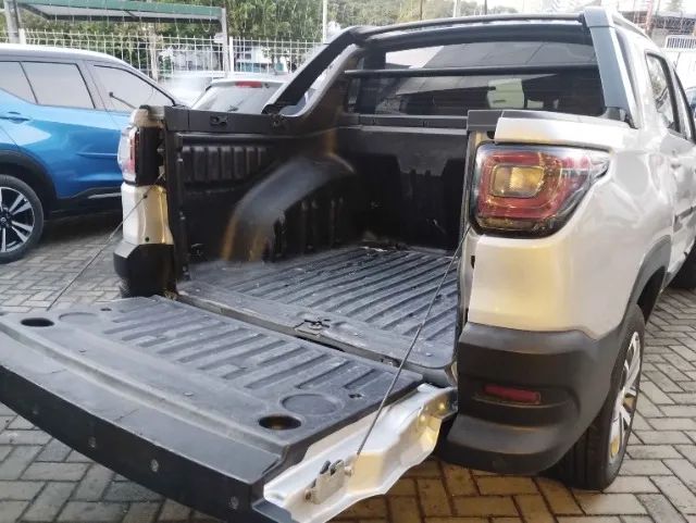 Fiat Strada Volcano 1.3 Flex 8V CD Aut. 2023 - Foto 5