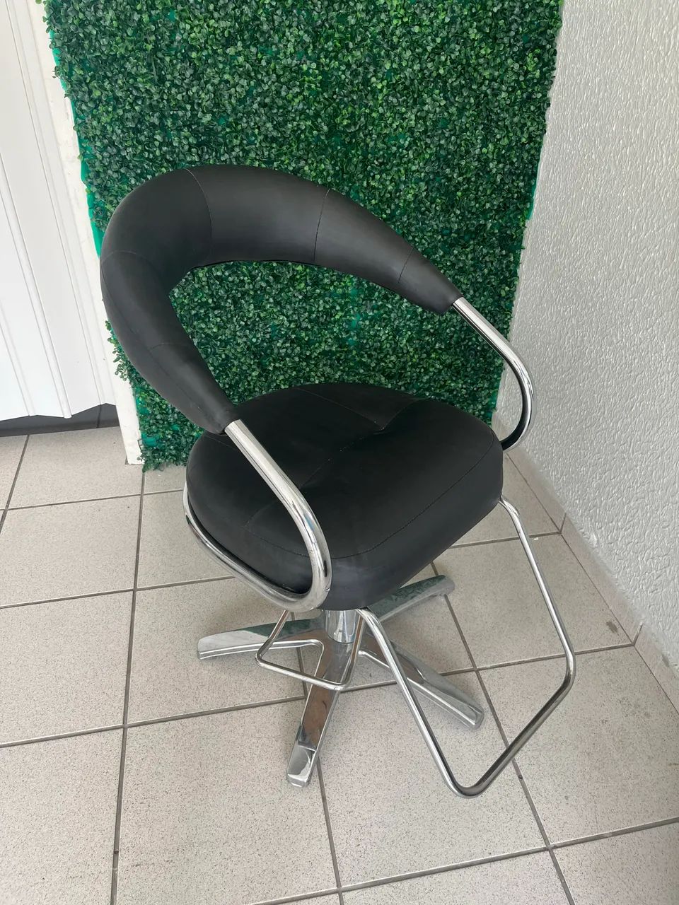 Cadeira hidráulica/ de salão  - Foto 2