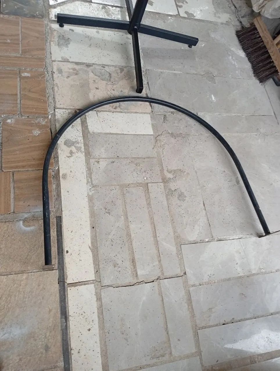 Suporte para vestuário de loja