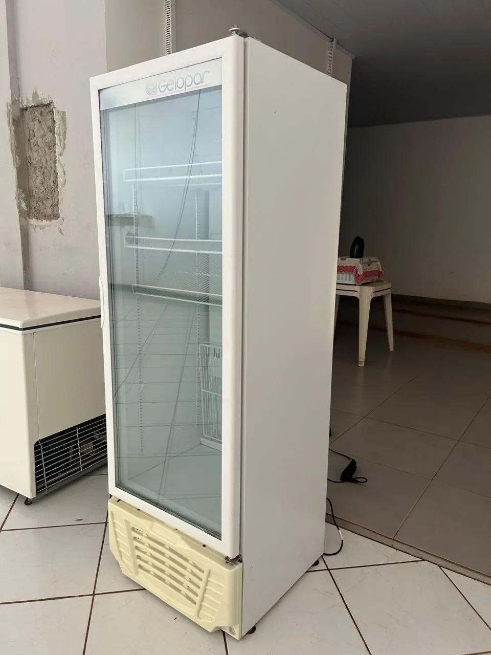 Geladeira Expositora Gelopar 220vt  whats * - Foto 2