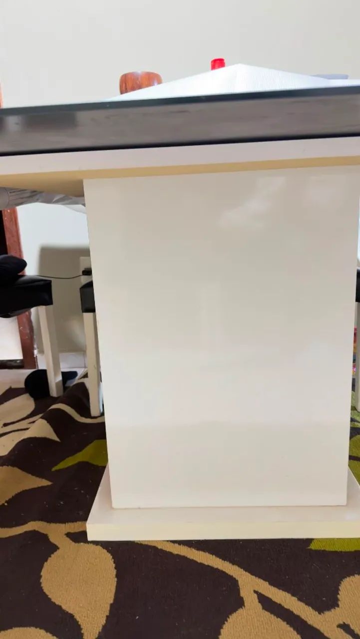 Mesa em vidro com 8 cadeiras  - Foto 3