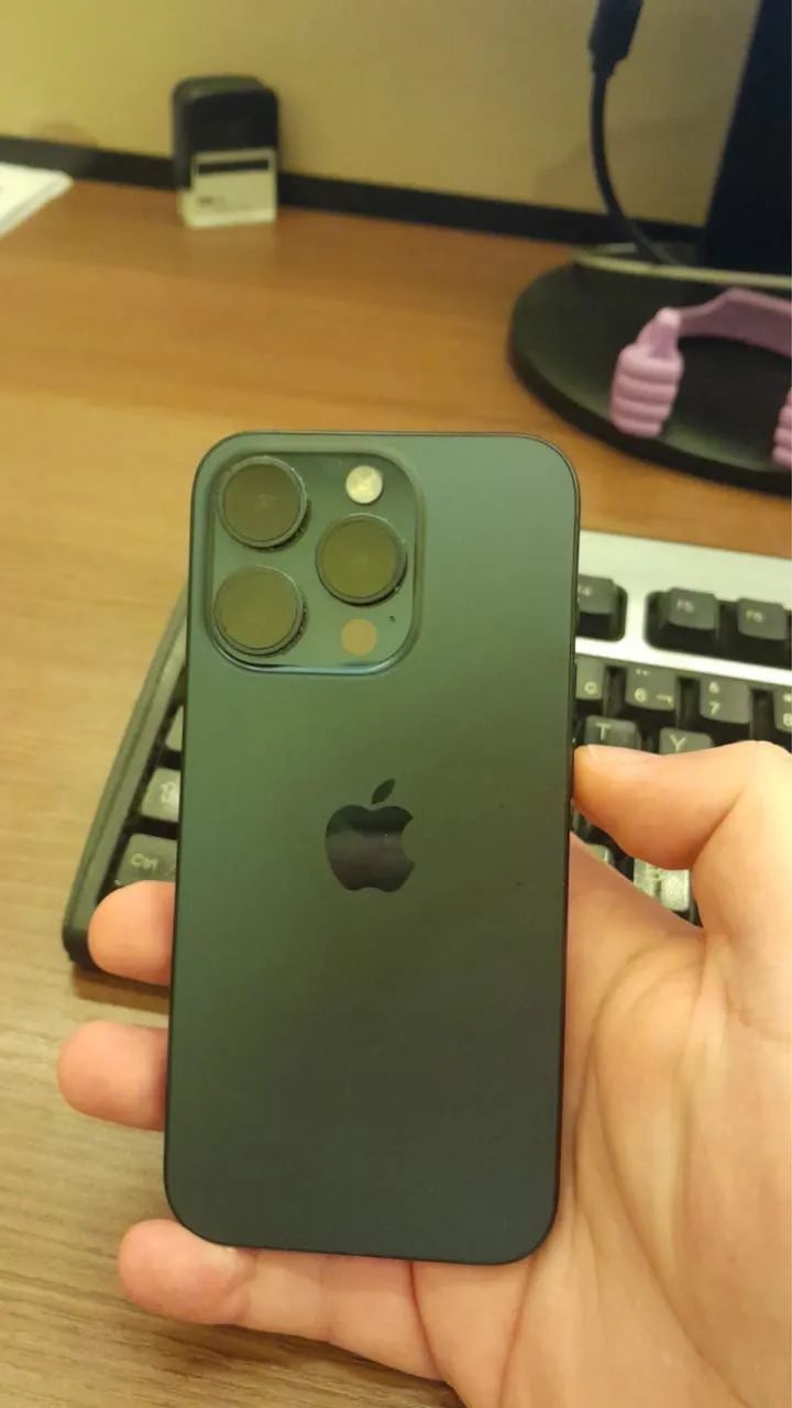 iPhone 15 Pro - Foto 2