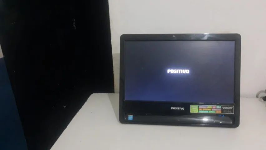 COMPUTADOR ALL IN ONE