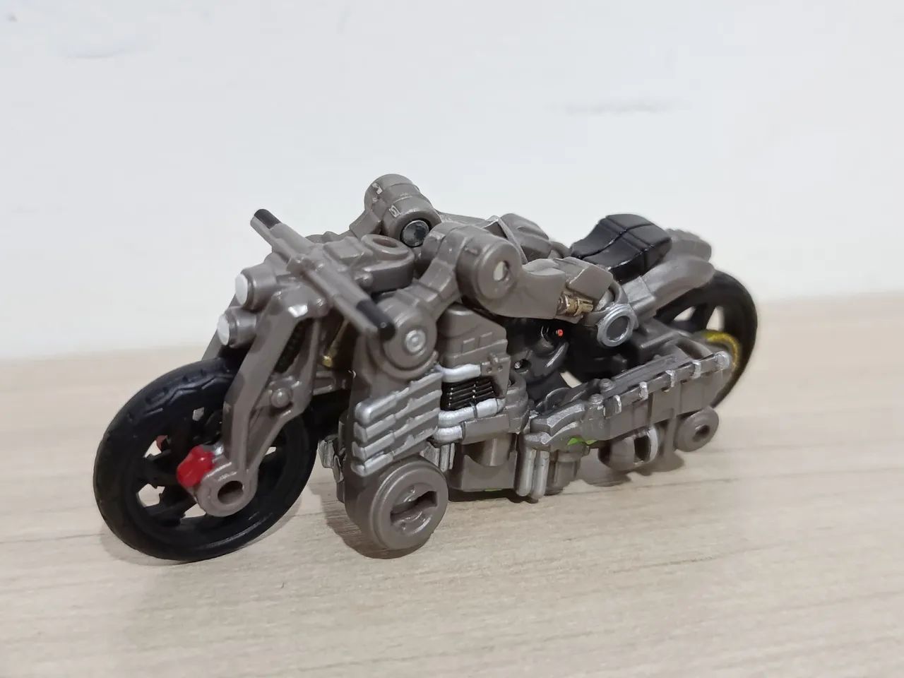 Transformers SS Studio Series Mohawk  - Foto 3