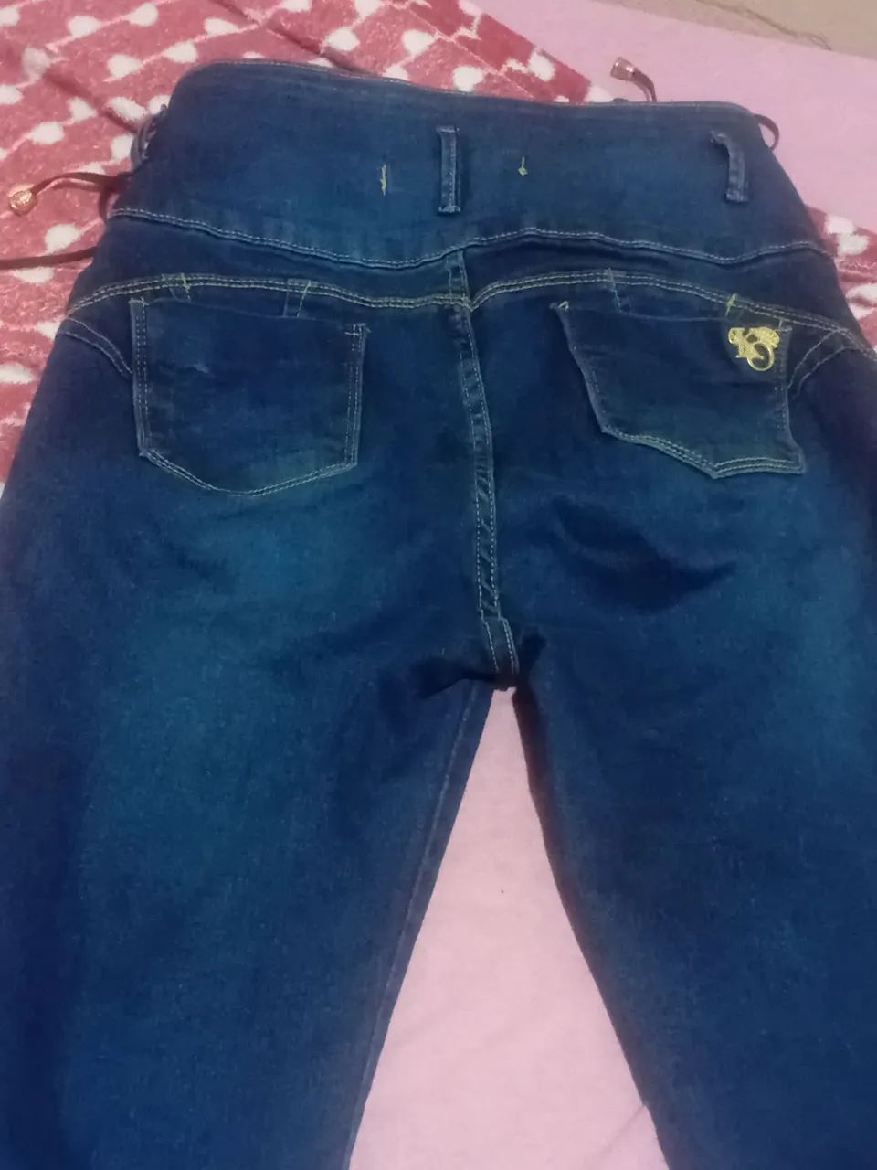 Calça jeans lycra com detalhes dos lados  - Foto 2