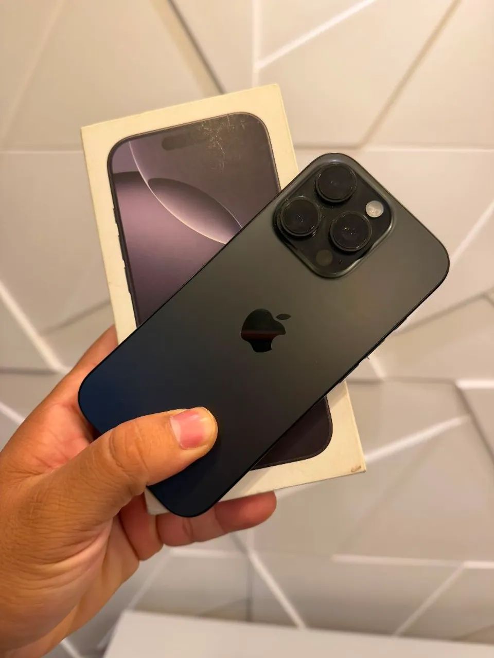 iPhone 16 pro 128 GB