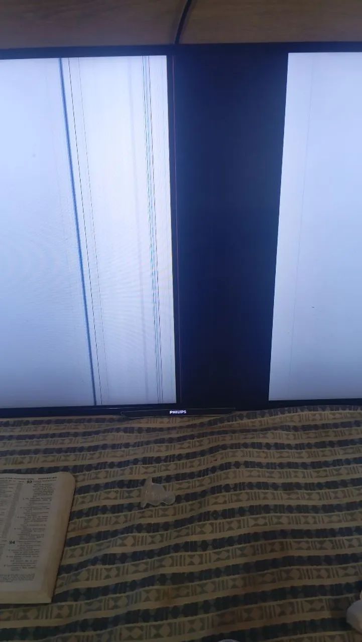 Tv quebrada smart 49 polegadas pra retirar peças 