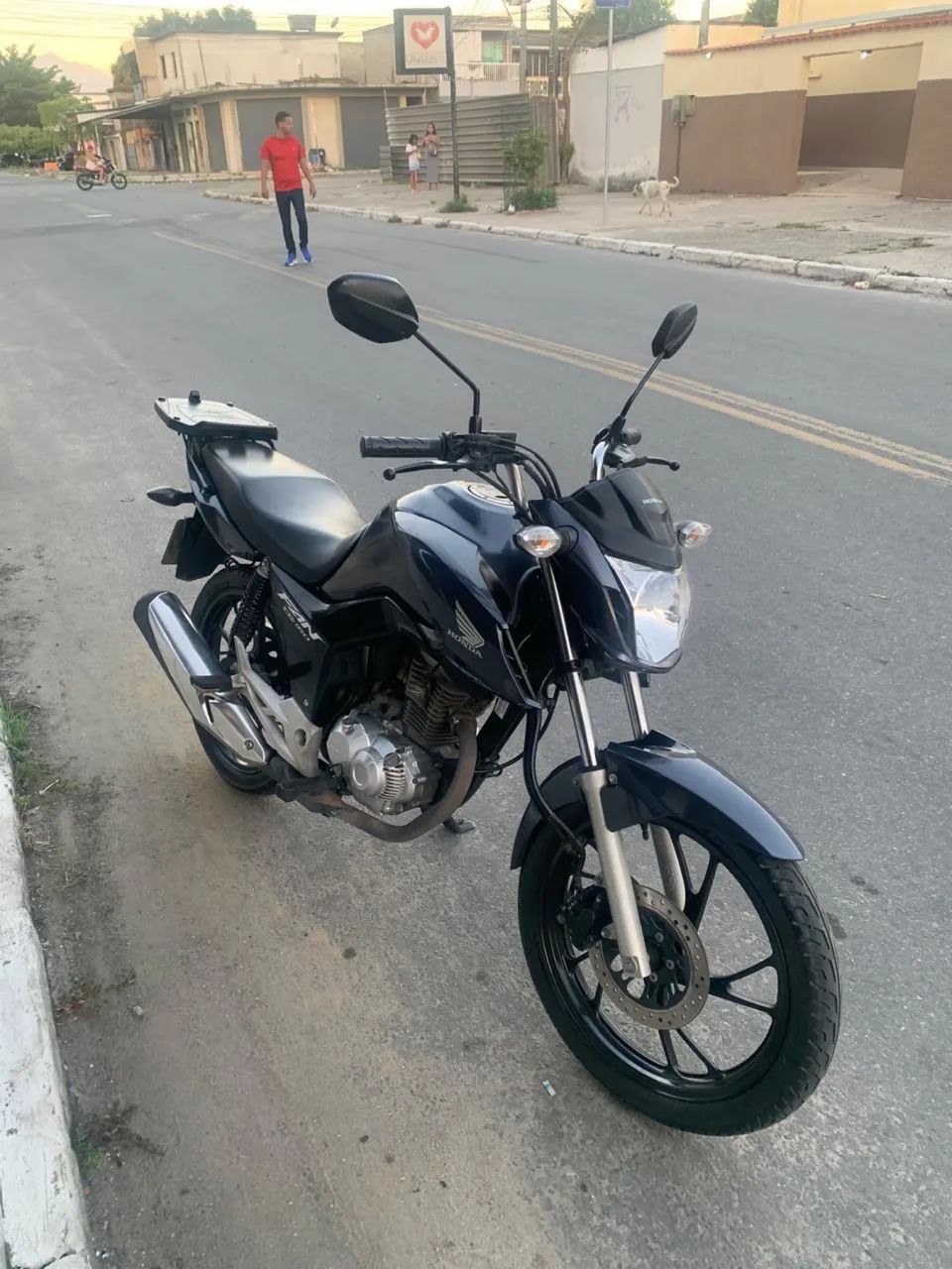 Moto muito nova, com manual e chave reserva  - Foto 3