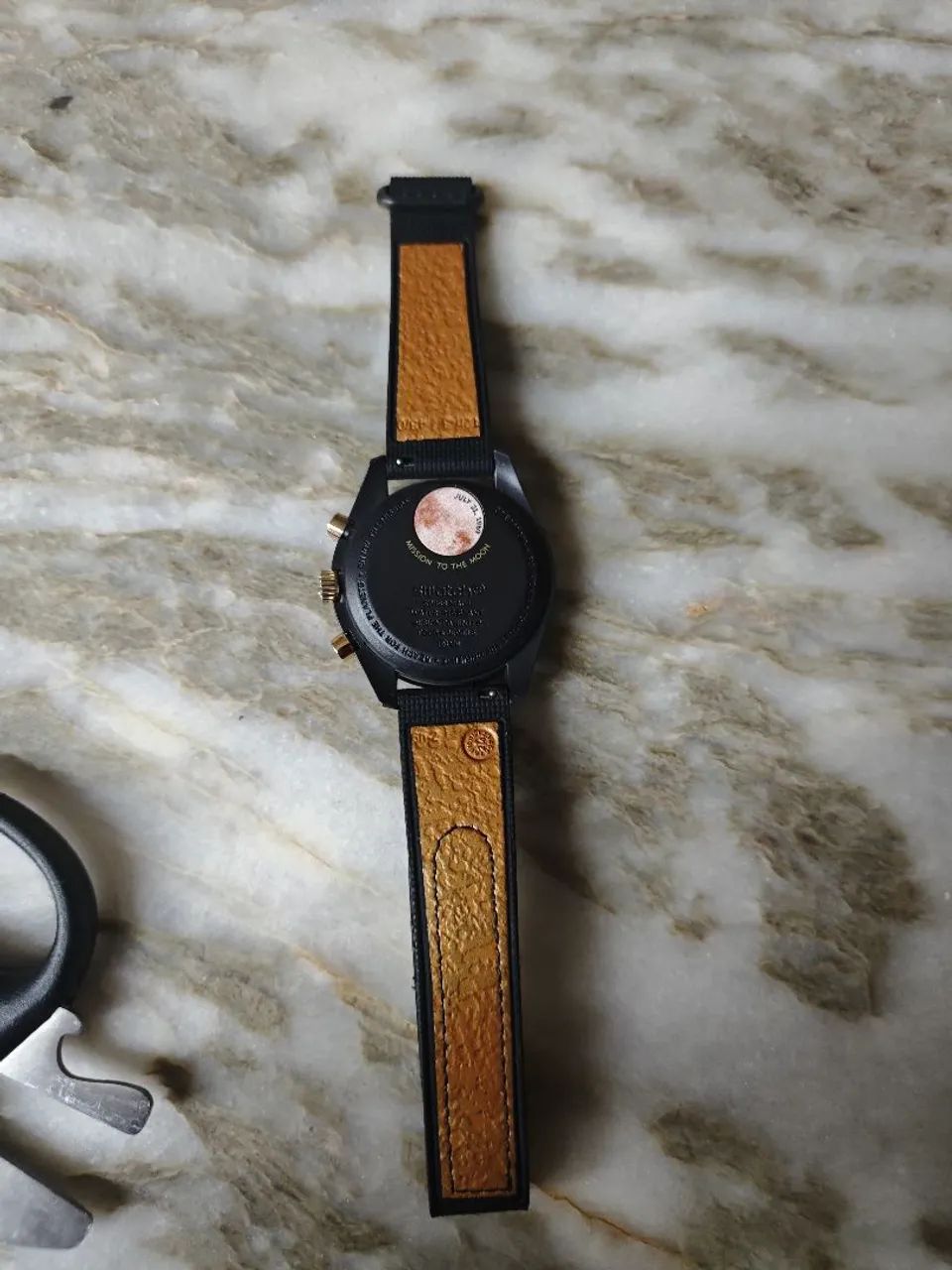 Relógio Omega Swatch moonshine gold - Foto 2