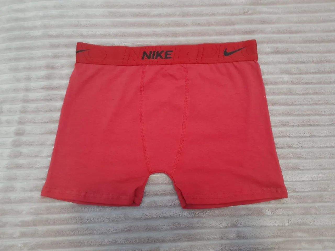 Cueca Nike vermelha tipo Boxer 