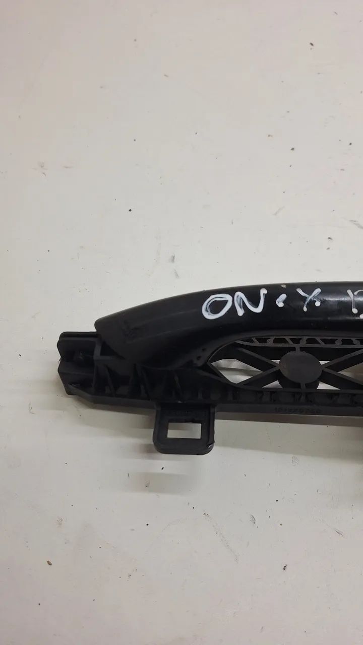 Maçaneta Externa Dianteira Esquerda Chevrolet Onix Lt 2022  Dianteira - Foto 4