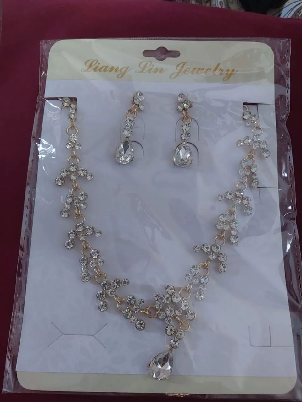 Conjunto Coroa, Colar e Brincos  - Foto 2