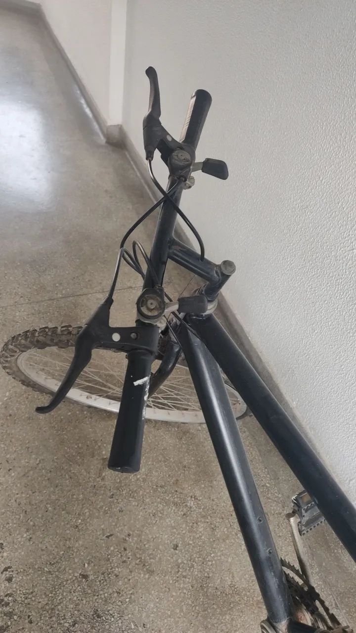Bicicleta aro 26 com marchas  - Foto 2