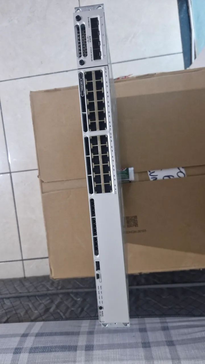 Switch Cisco Catalyst 3850 - 24T - S - Foto 4