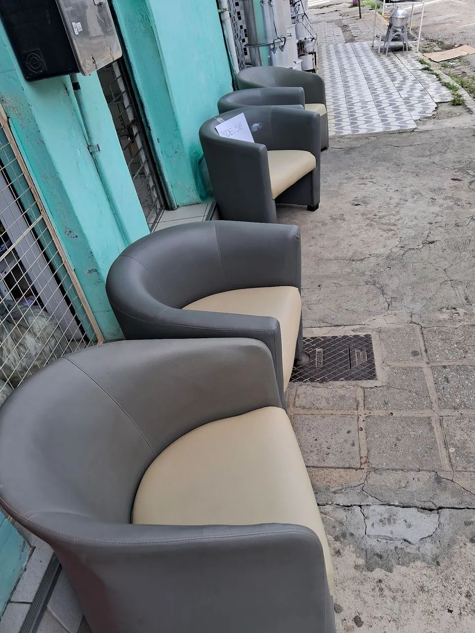 Sofá prá uma pessoa. Promoção 200.00 reais  - Foto 3