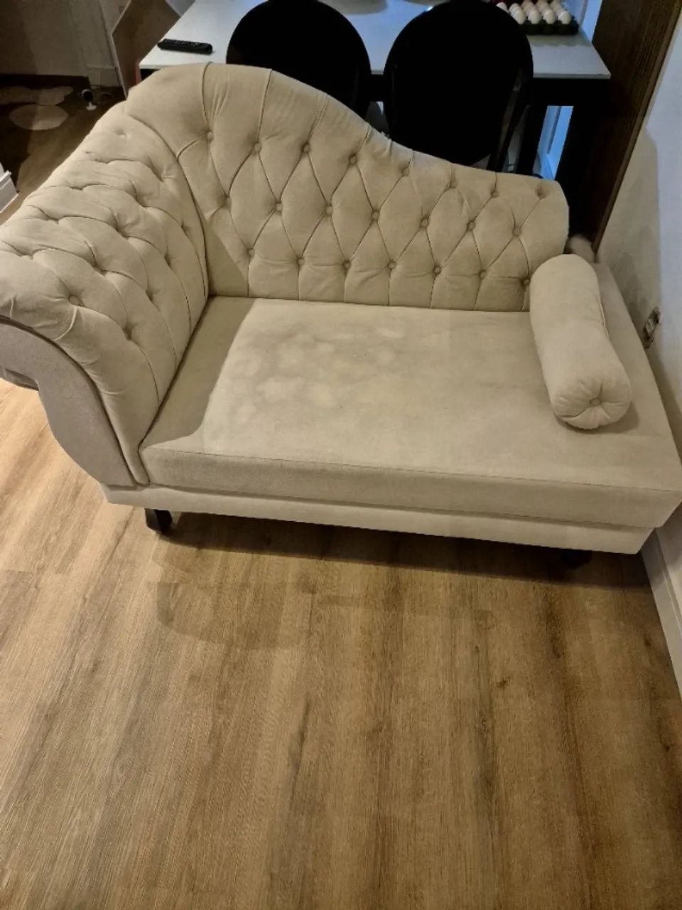 Sofá chaise dois lugares