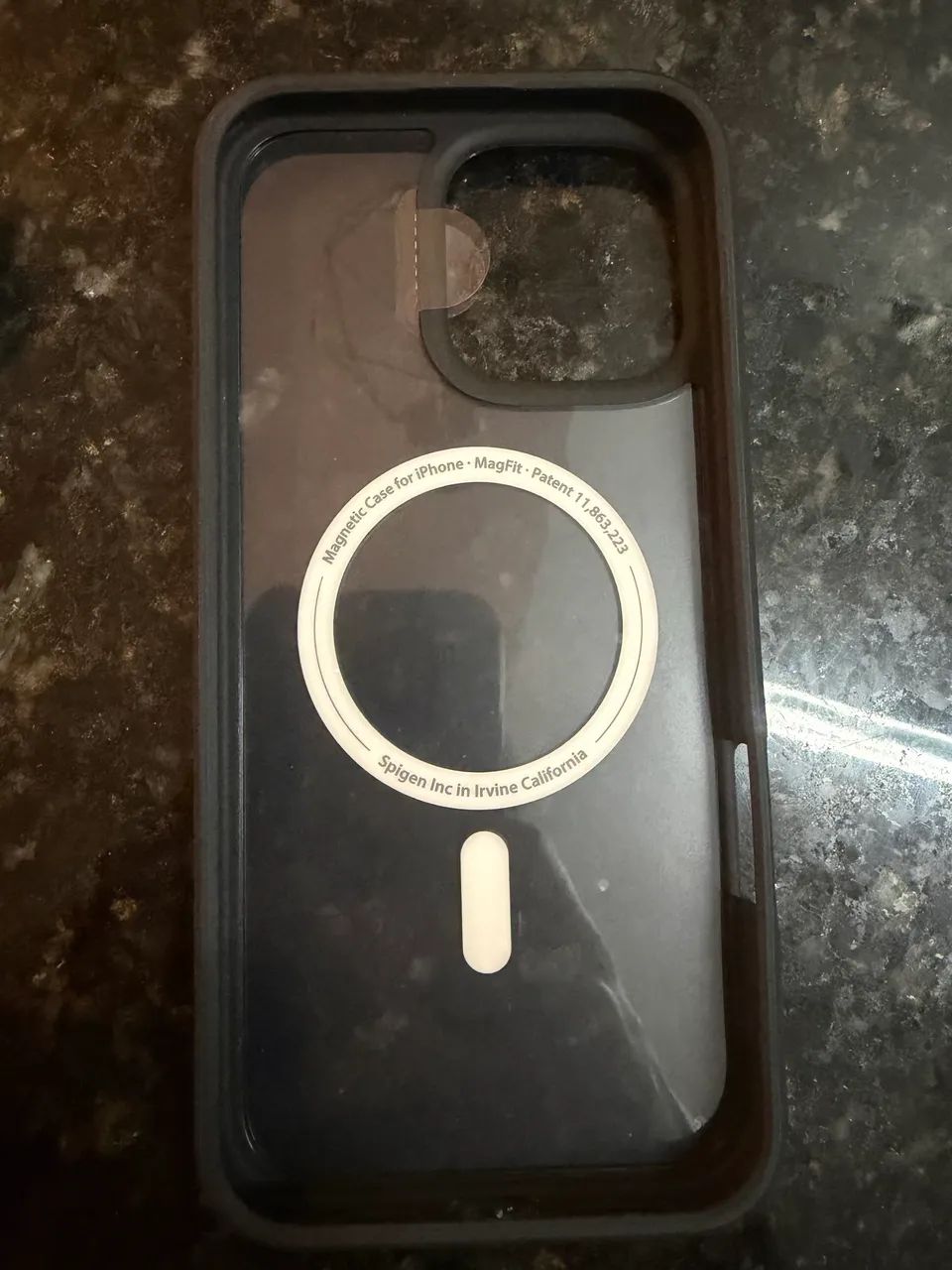 Capa Spigen Ultra Hybrid MagFit - iPhone 16 Pro Max - Foto 2
