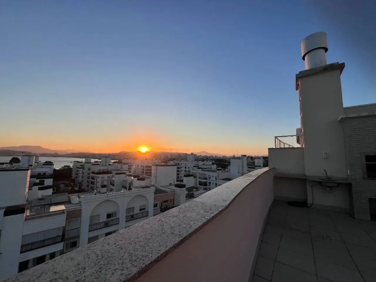 Imóvel para venda tem 210 metros quadrados com 4 quartos em Abraão - Florianópolis - SC - Foto 3