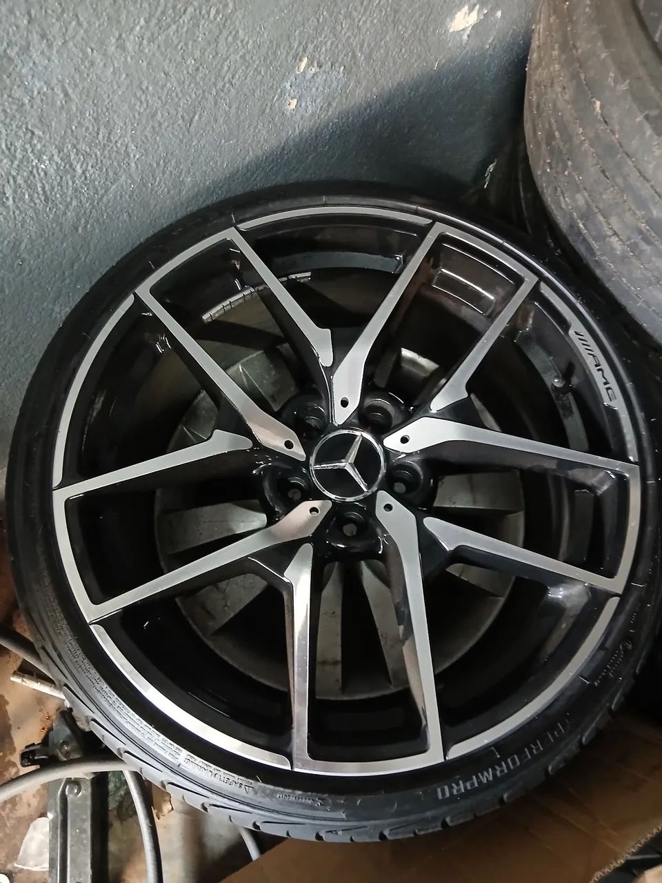 JOGO DE RODAS ARO 19 5X112 MERCEDES.
