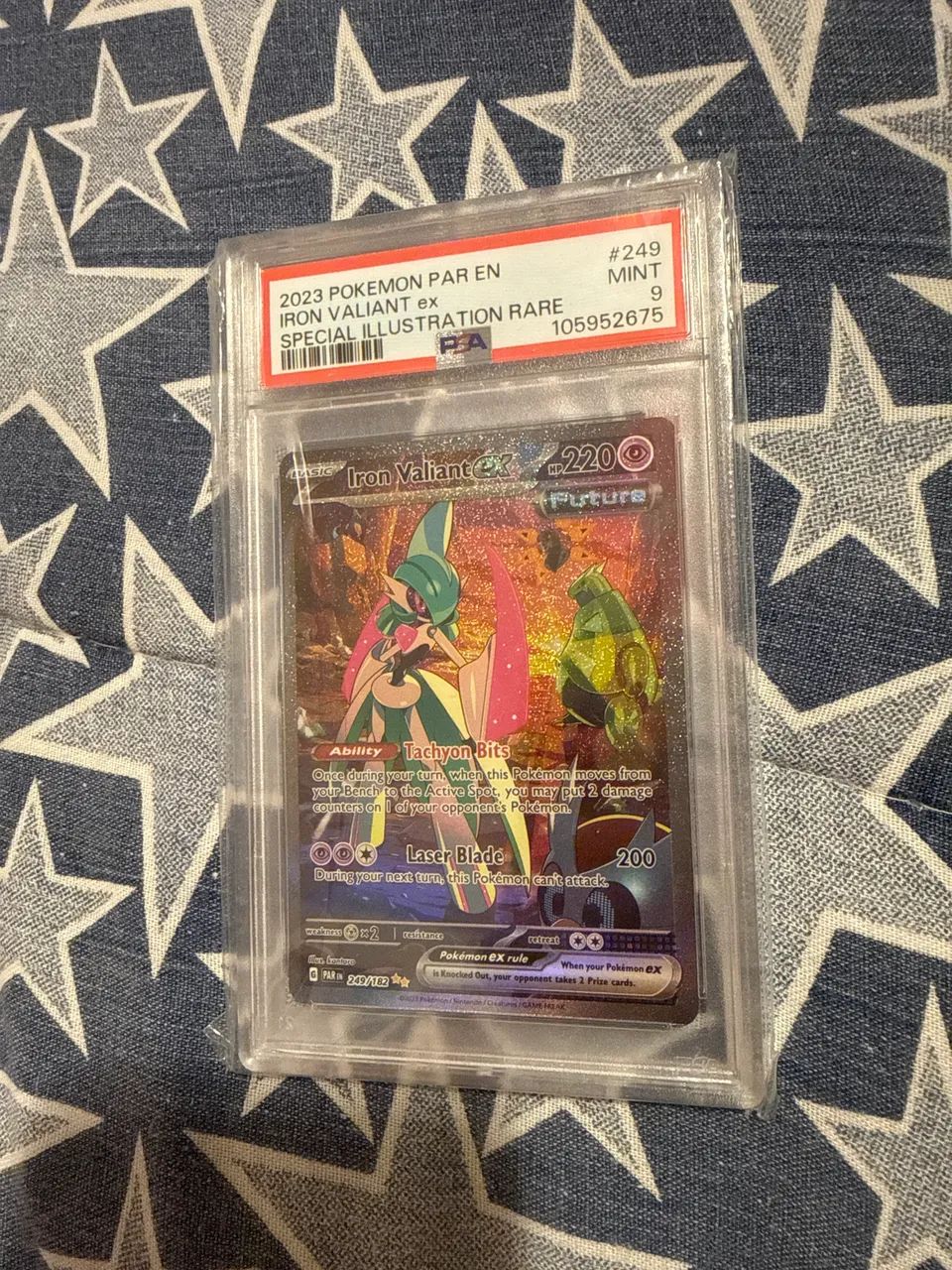 Carta Graduada PSA 9 - Iron Valiant ex - EN