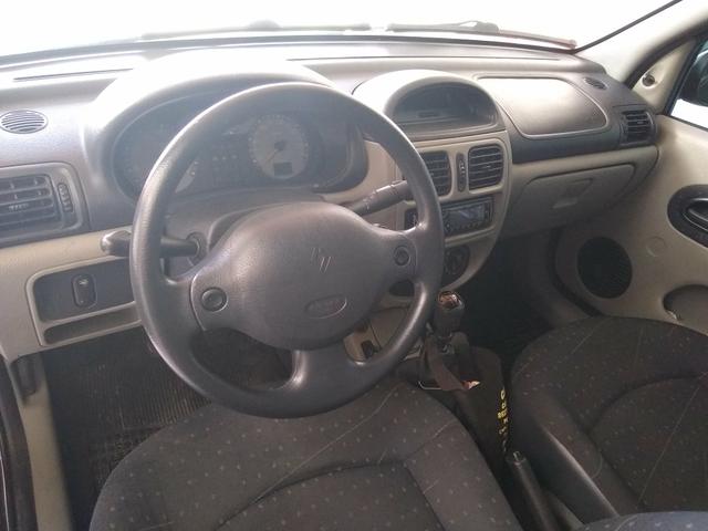 Clio - Foto 4