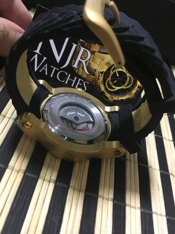 PROMOÇAO Relogio Invicta Yakusa dourado com preto novo automatico - Foto 4
