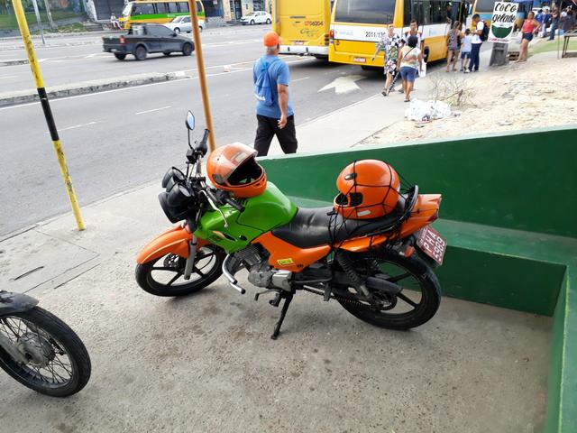 Vende-se esta moto toda documentada - Foto 3